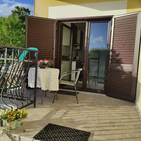Apartmani Melia Marcelji Bagian luar foto