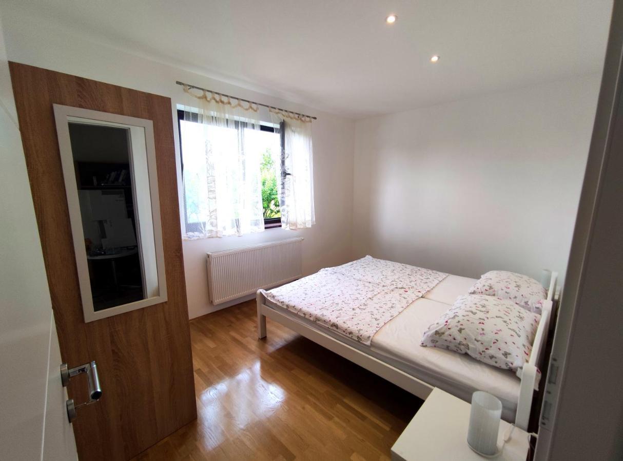 Apartmani Melia Marcelji Bagian luar foto