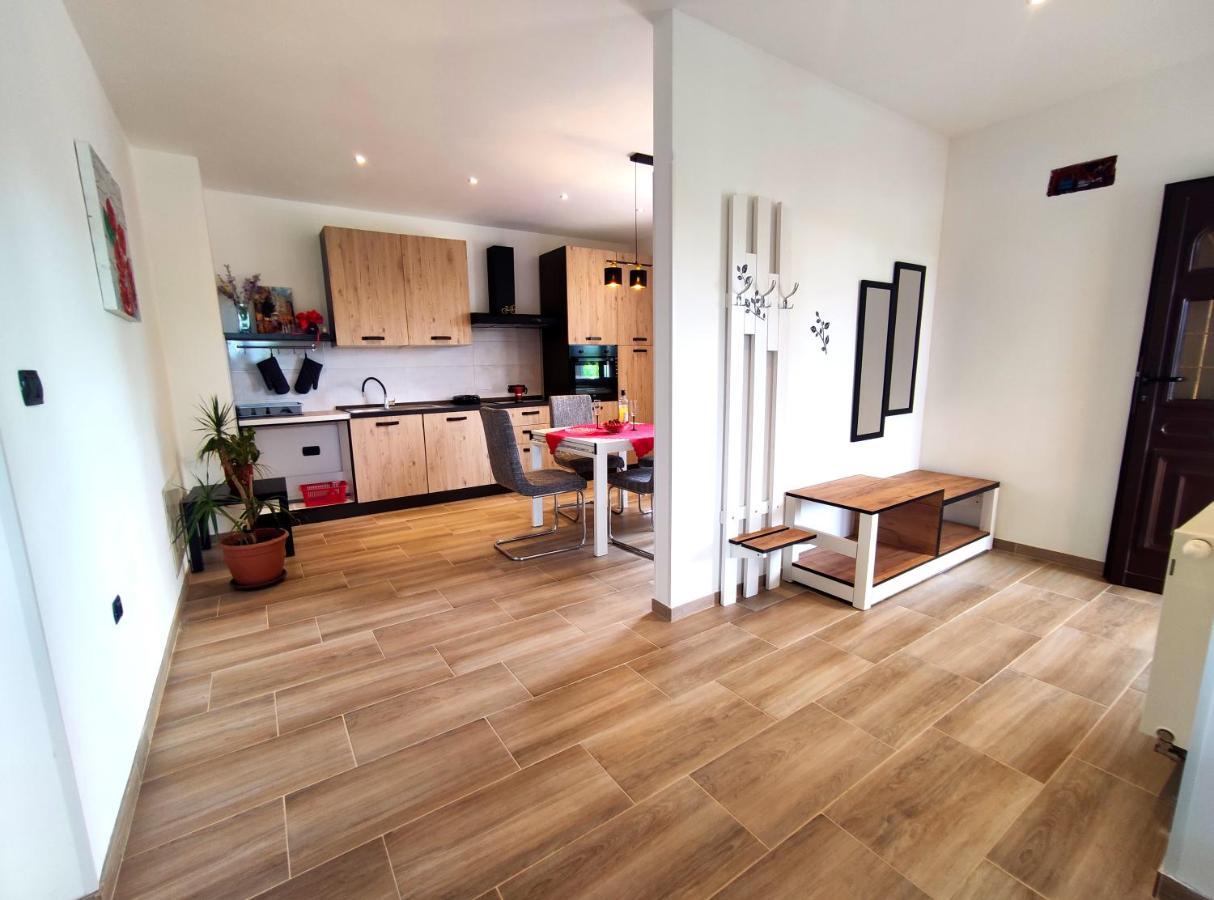 Apartmani Melia Marcelji Bagian luar foto