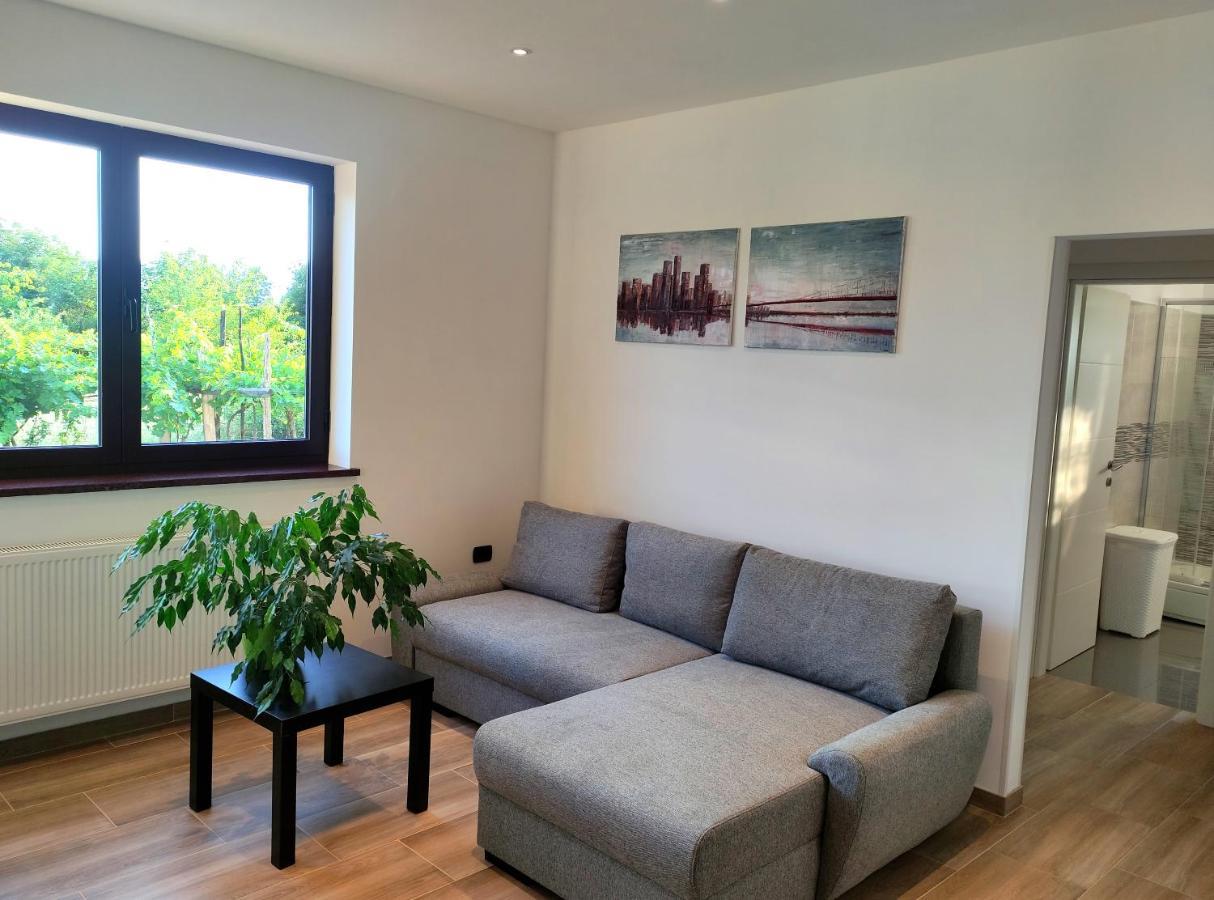 Apartmani Melia Marcelji Bagian luar foto
