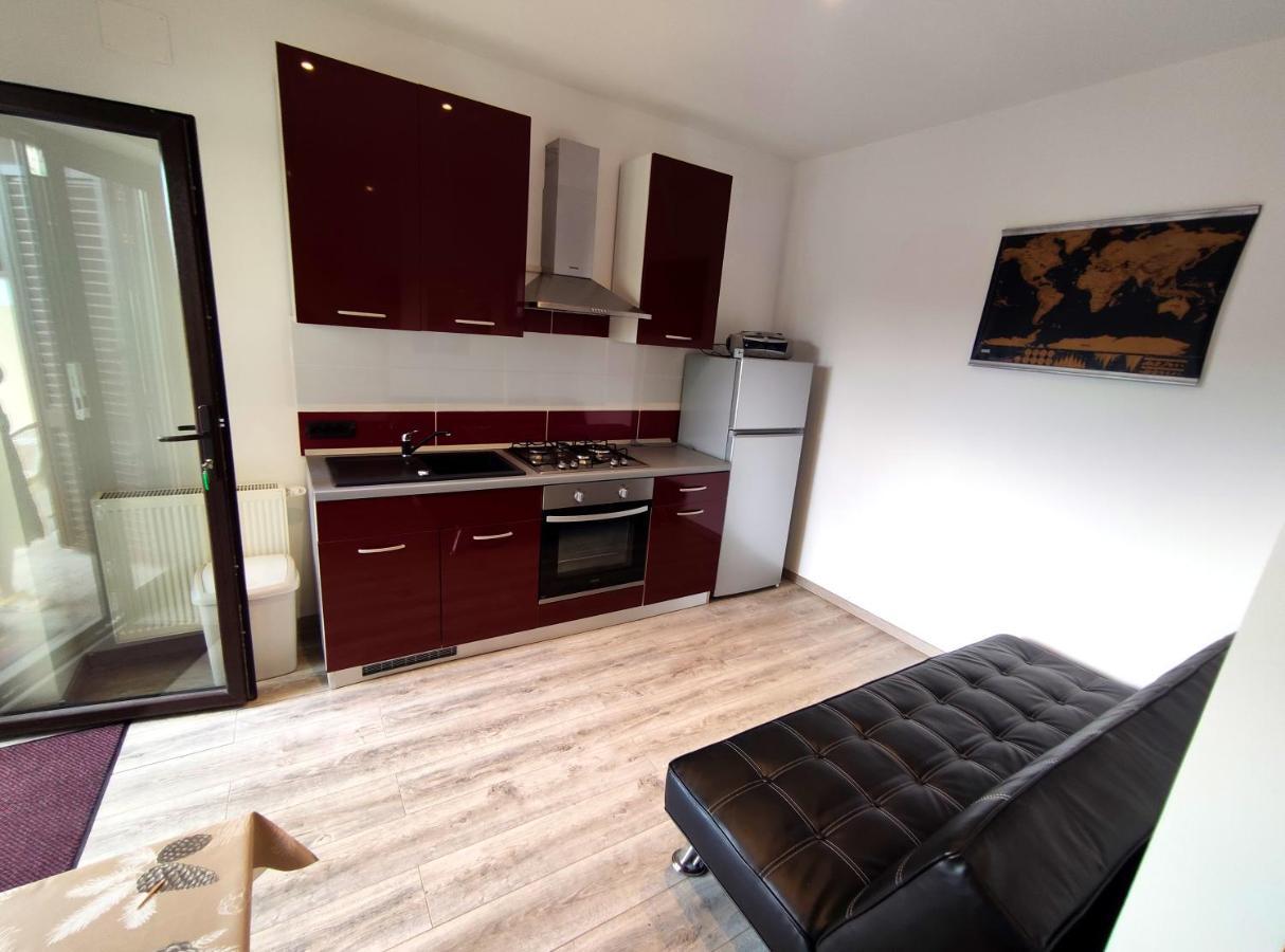 Apartmani Melia Marcelji Bagian luar foto
